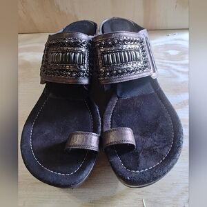 Donald J Pliner "Garnet" Pewter Beaded Leather Wedge Heel Slide 9.5M